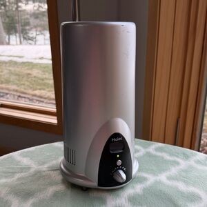 Haier Silver finish single bottle table top wine chiller server